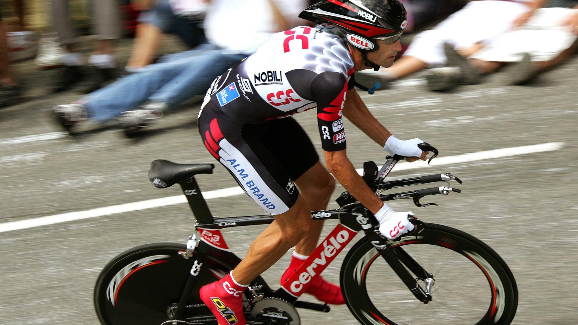 开云体育-规则红线下的竞技狂飙，体育世界的意外与反弹